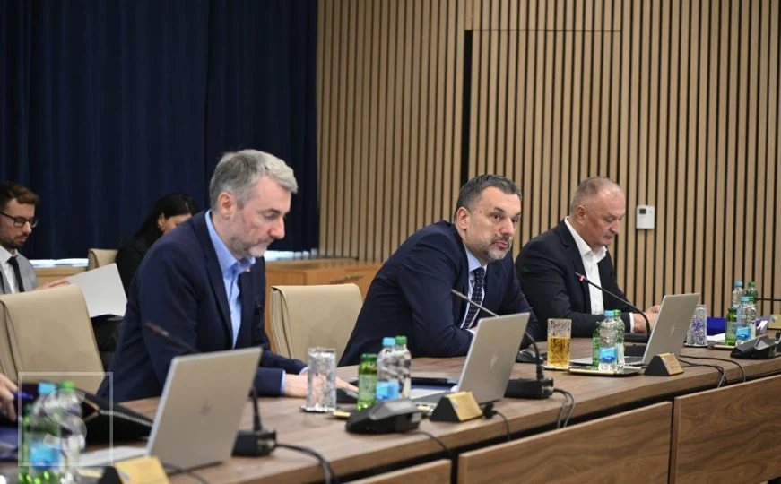 Vijeće ministara: Prijedlog otplate duga Vijadukta skinut sa dnevnog reda